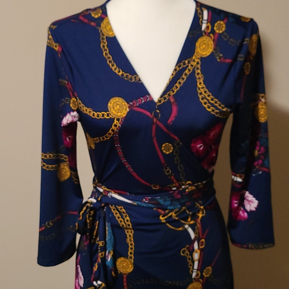Dress - Picture 2 of 4